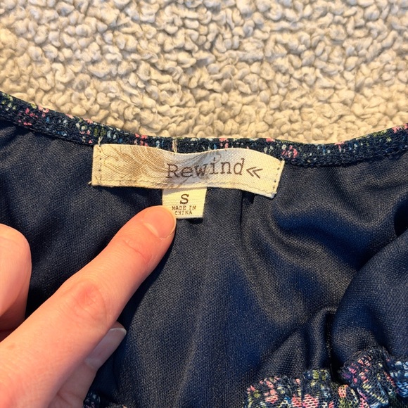 Ruched blue floral tie-up blouse - Picture 9 of 10